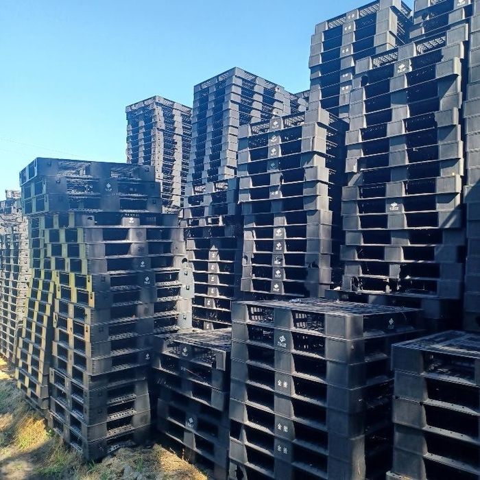 Paleti plastic deteriorati