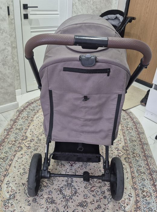 Коляска прогулочная