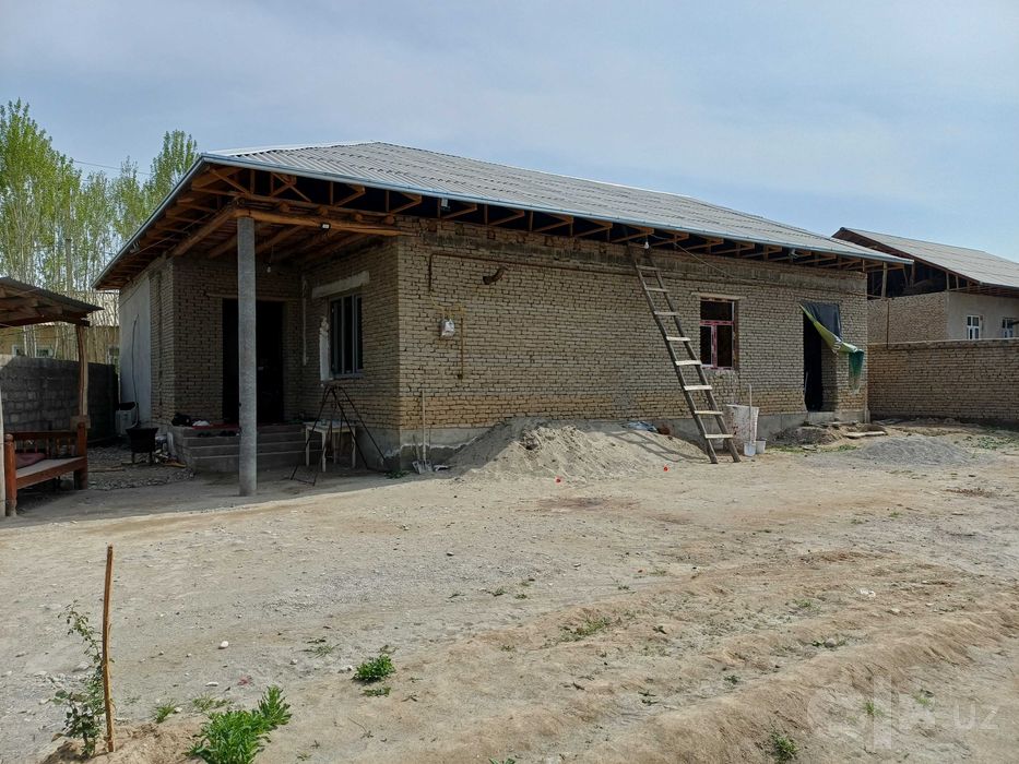 Ховли уй сотилади