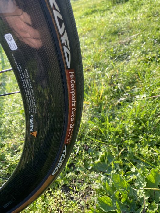 Карбонов Шосеен велосипед Scott addict