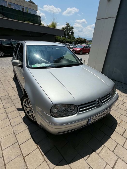 Продава се VW Golf 4 1.6