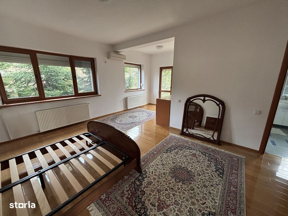 Vila de vanzare Snagov 100m de padure