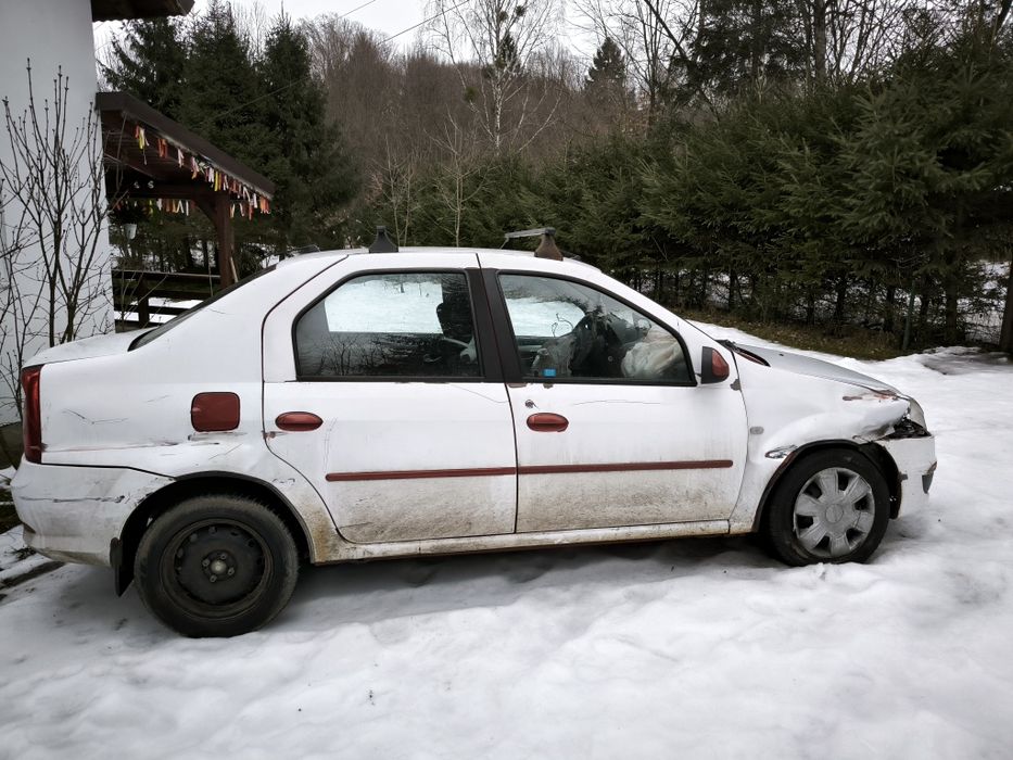 Dacia Logan 1.4 benzină + GPL, 2010 – avariată