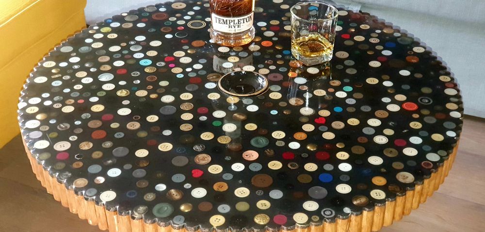 Холна маса с епоксидна смола