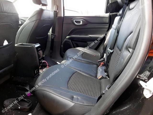 Dezmembrez Jeep Compass 2 facelift