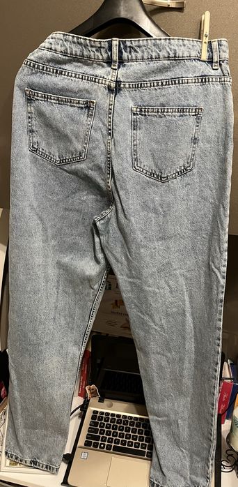 Дамски дънки цена 12 лв,