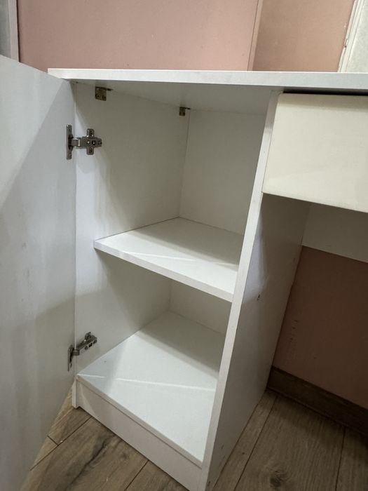 Туалетный столик, шкаф