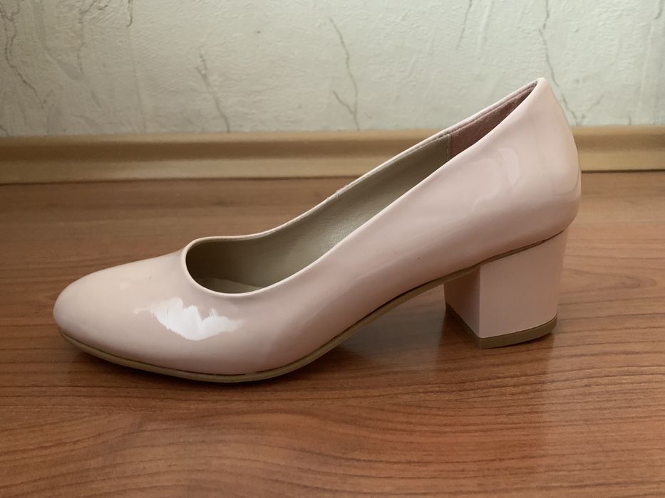 Дамски обувки и чантичка в нежно розов цвят