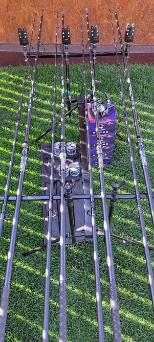 Set pescuit la crap,4 Lansete 3,90m,2 segm,4 Mulinete 12.000,Rod Pod