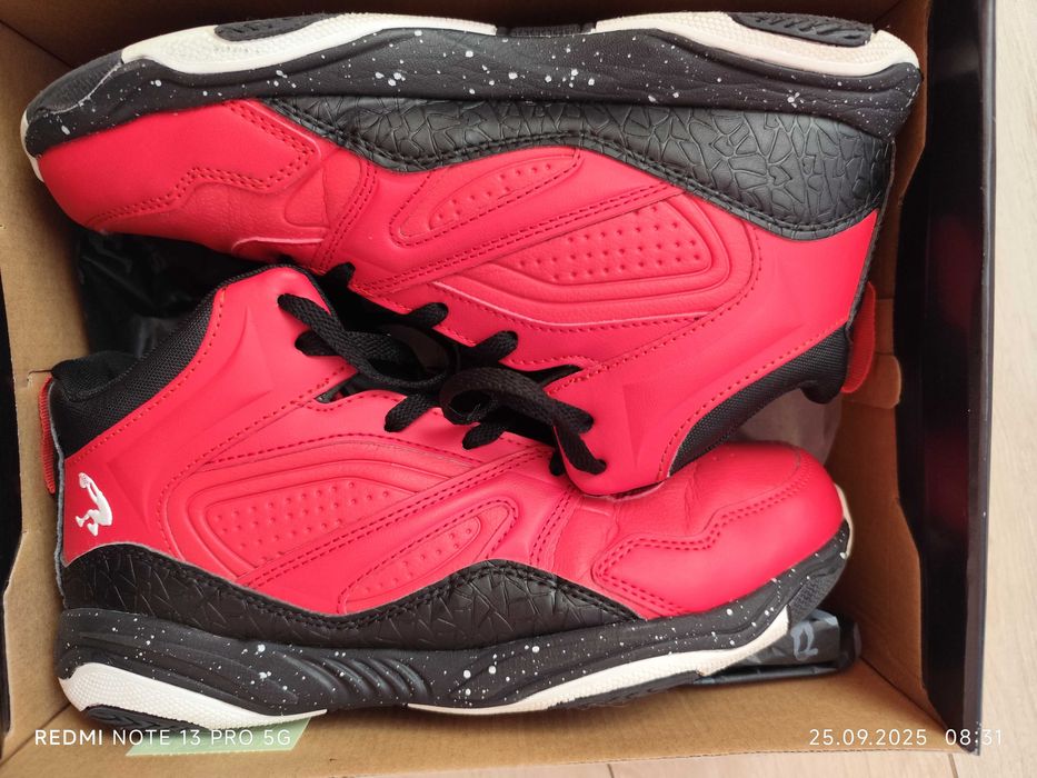 маратонки SHAQNOTIZE Червен