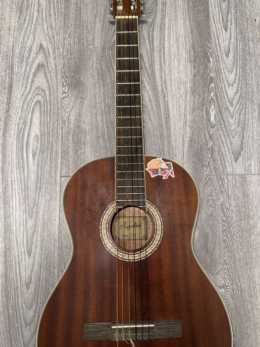 класическая гитара 6 струн, б/у в отличном состоянии