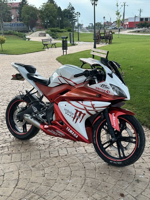 Yamaha yzf R-125