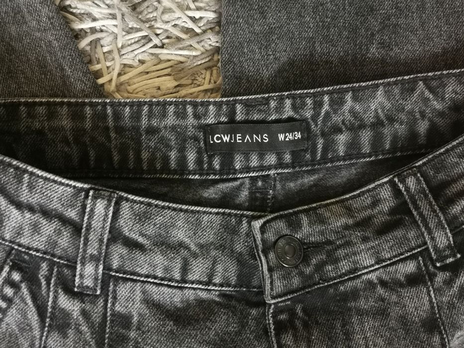 Продам джинсы  Mom's