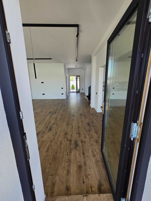 Vila individuala P+1 /5Camere/Corbeanca/Petresti