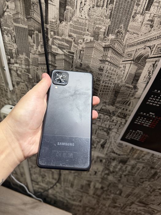 Продается телефон SAMSUNG A10