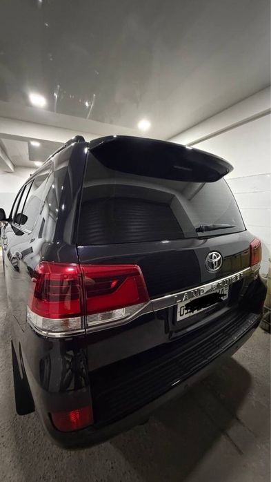 Toyota land crusier 200