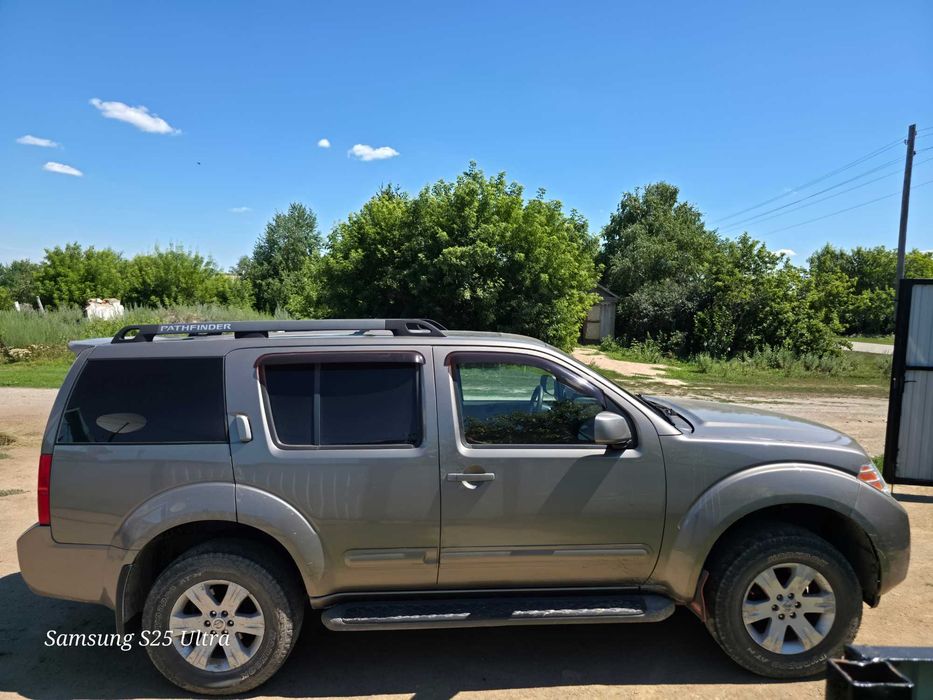 Nissan pathfinder r51