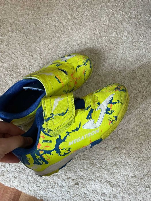 Adidasi fotbal Joma cu scai pt sala sau sintetic - marimea 31 -19.5 cm