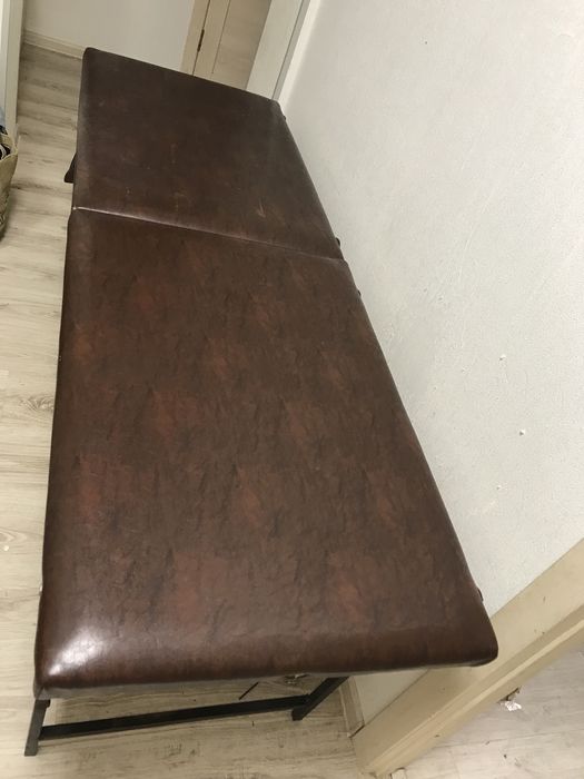 Продам кушетку 15000тг