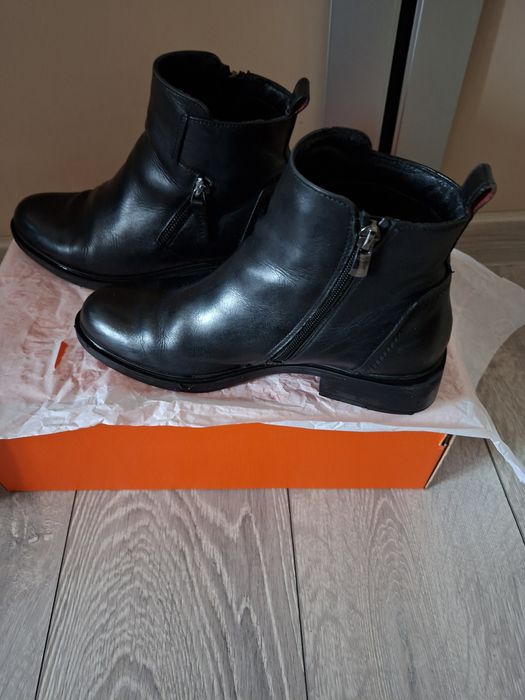 Дамски боти Lasocki .