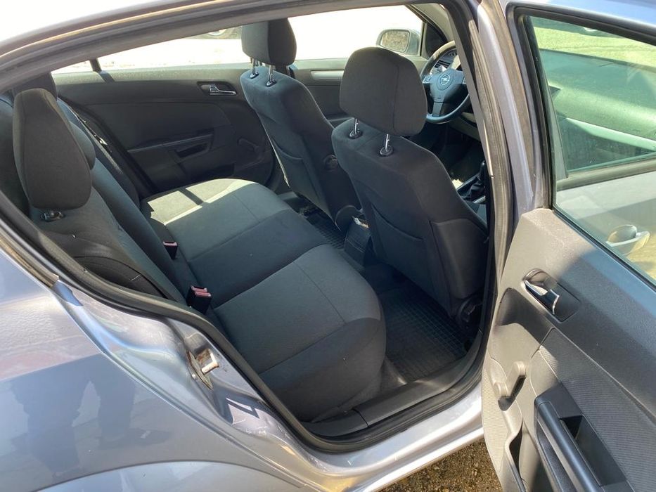 Opel Astra H benzina