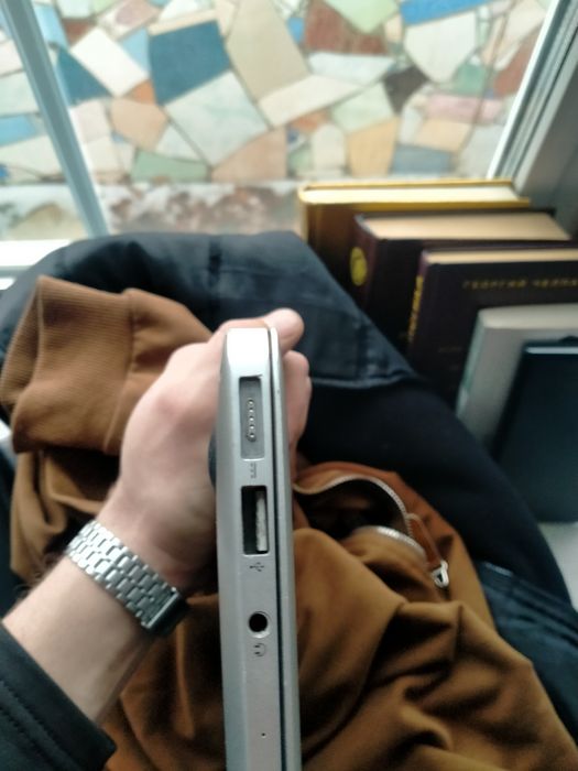 MacBook air 13 (2017) можно обмен