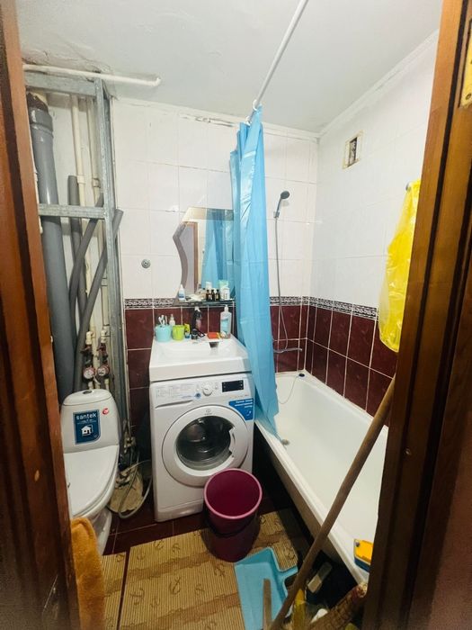 Продам 2 ком кв 46 м2 в районе 8 школы