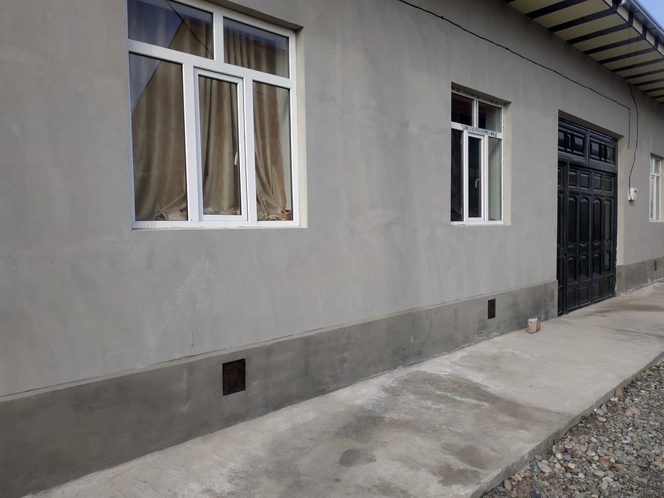 Srochna uy sotiladi 5 sotix 6 xona