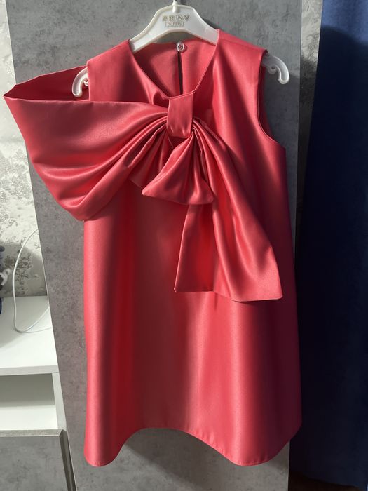 Продам плптье для девочки