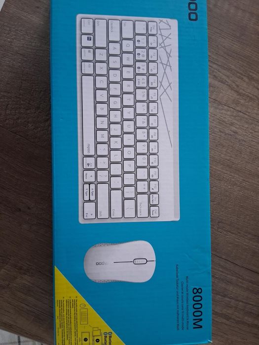 Продавам безжичен комплект клавиатура + мишка Rapoo 8000M Бг.