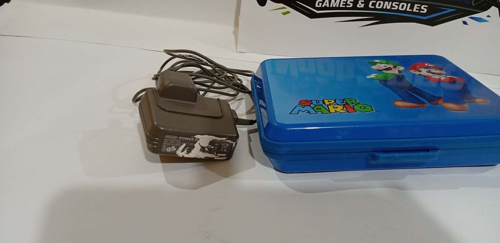 Nintendo DS Lite White + Super Mario Case