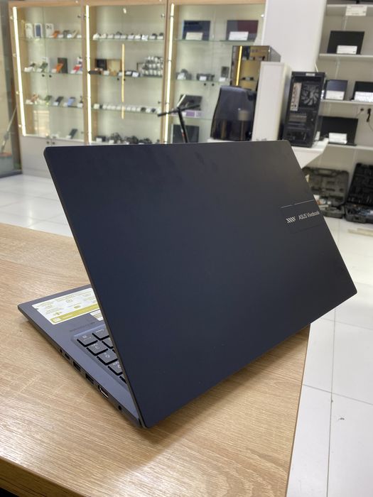 Asus VivoBook 15 (p25)