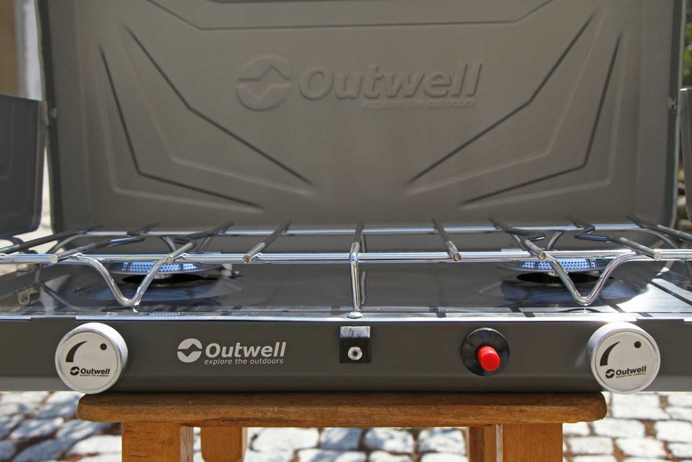 Двоен газов котлон за къмпинг на датската фирма "Outwell", модел Annatto. Нов.