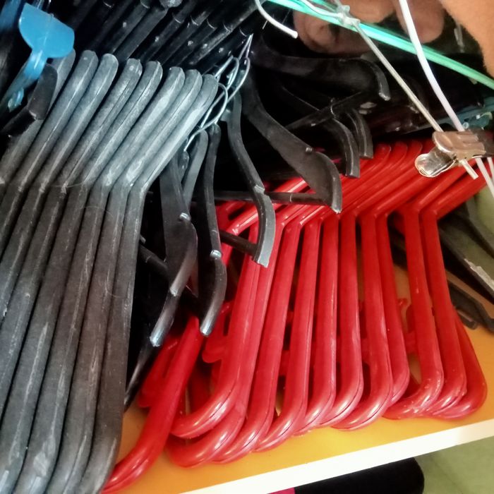 Вешалки для вещей