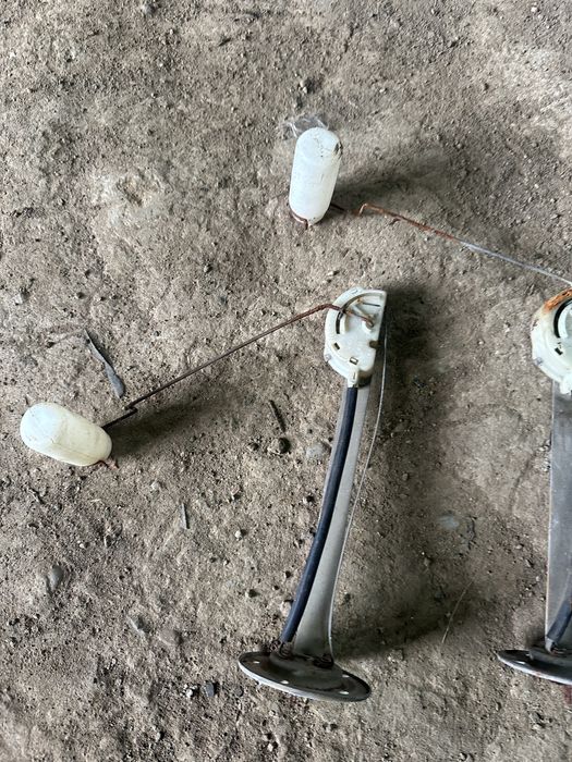 Lada Militara/Sonda rezervor/bride saviem