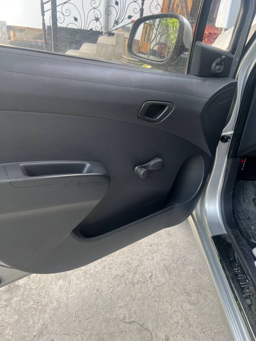 Spark 1 pozitsiya sotiladi