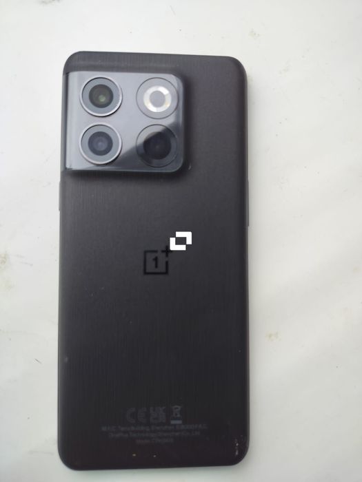 Продам OnePlus 10t