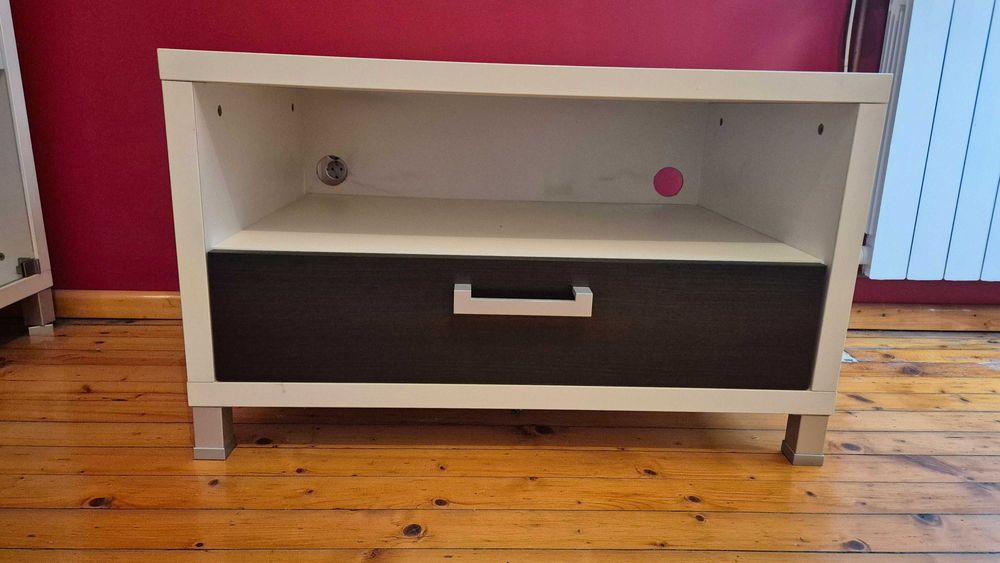 Холна секция и ТВ шкаф от 36мм ПДЧ