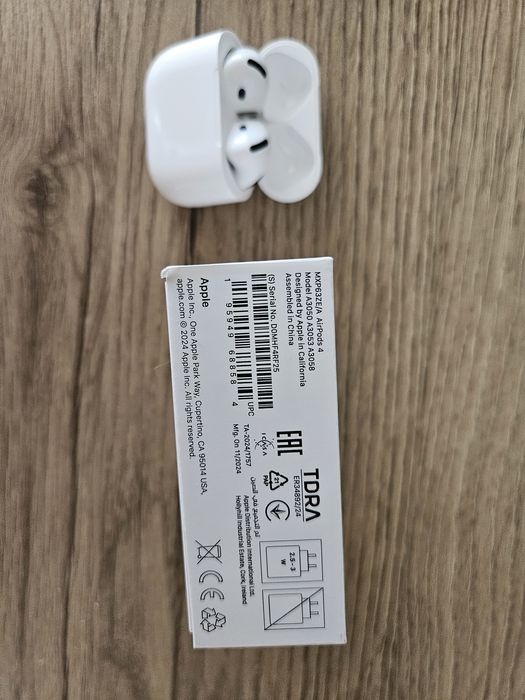 Наушники Airpods 4