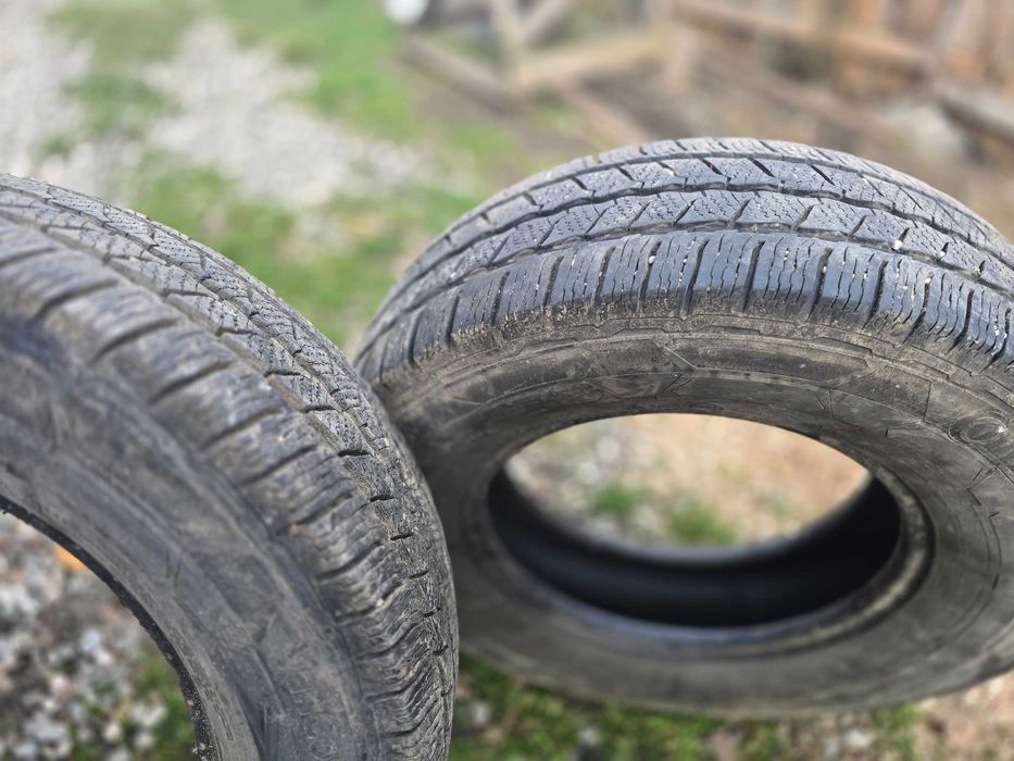 Vand cauciucuri bune de iarna  225/75 R 16C