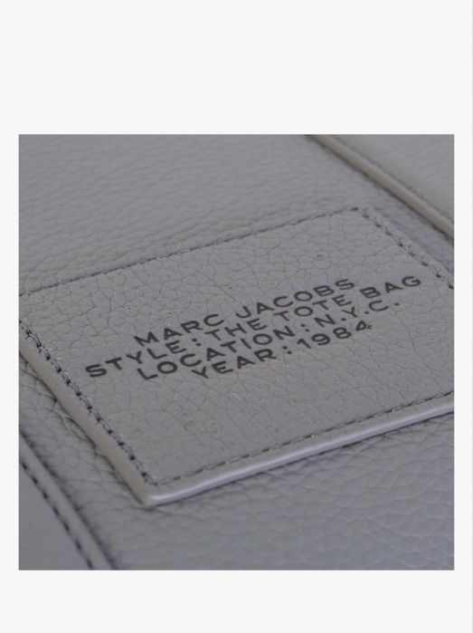 Marc Jacobs The Leather Small Tote Bag в сиво - оригинал