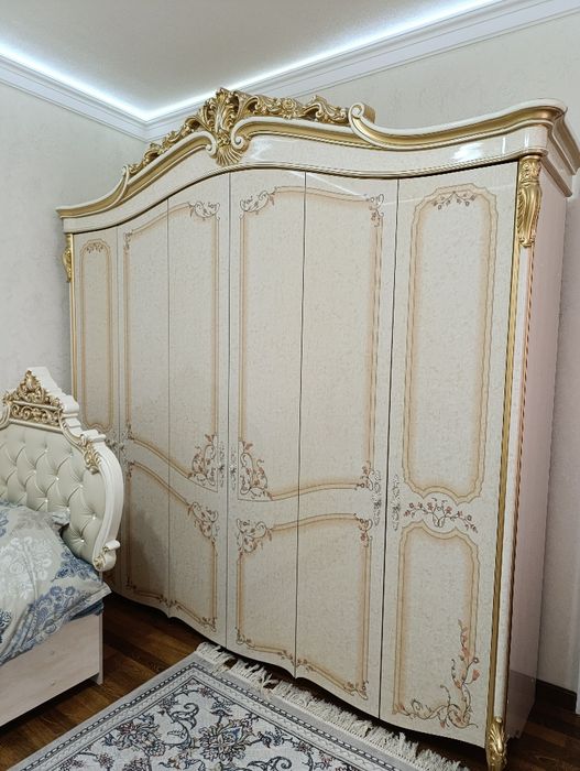 Продаётся спальный гарнитур (б/у) в отличном состоянии