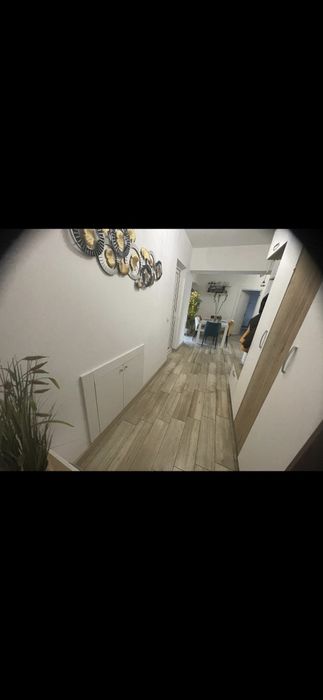 Apart.3-4 cam, 1 loc parcare subt.privata si libera in incinta complex