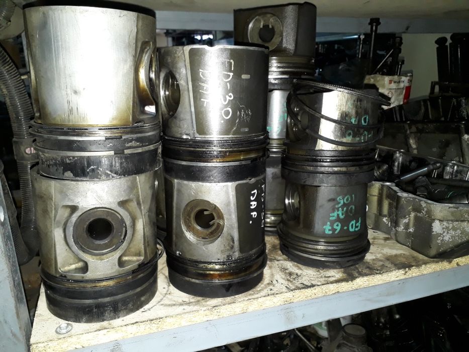 Поршень, шатун