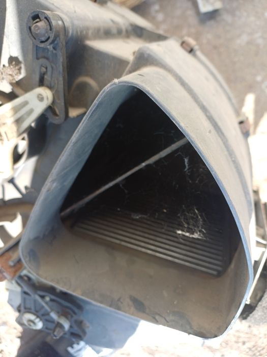 Печка МАЗДА 323 и радиатор на печуку