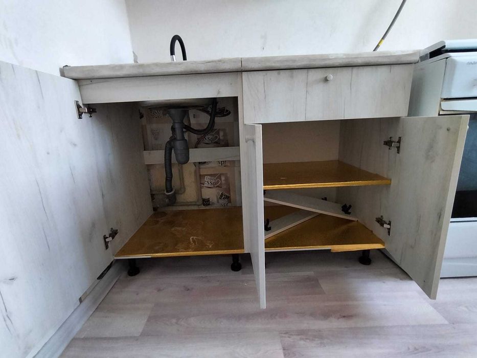 Продам гарнитур в хорошем состоянии