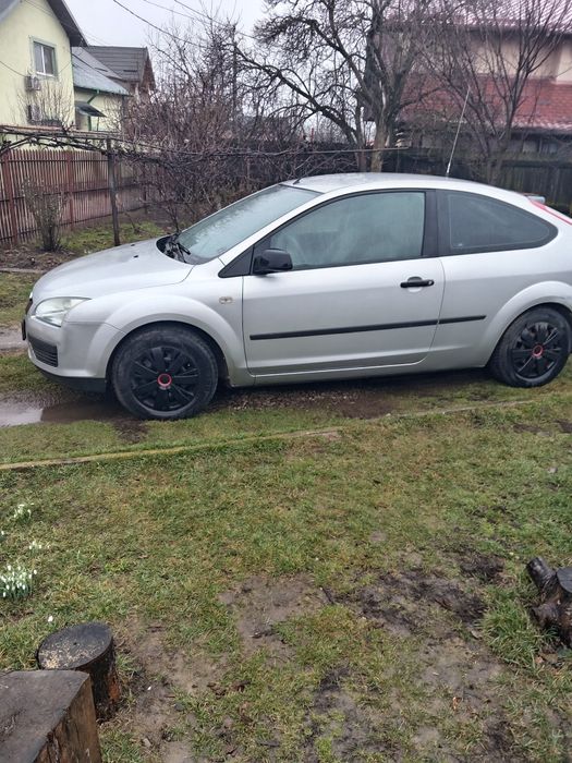 Ford focus mk2  1.6 benzina  plus gpl