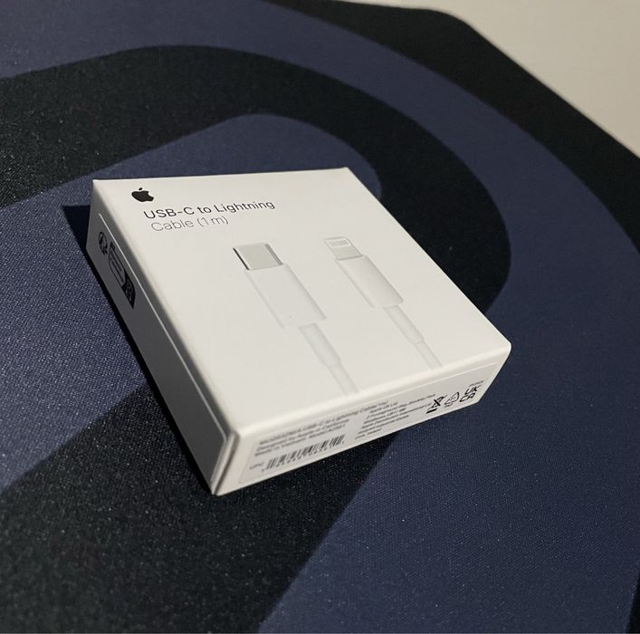 Новый оригинальный Apple Lightning 1 м, запечатанный