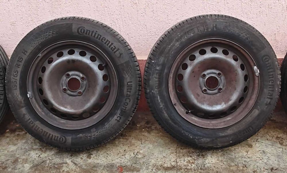 2 cauciucuri Continental UltraContact 195/65 R15 DOT 2024