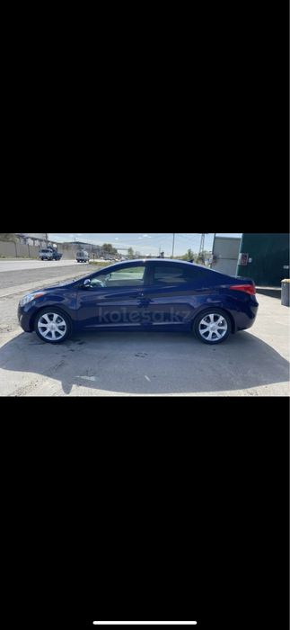 Hyundai  Elantra 2011